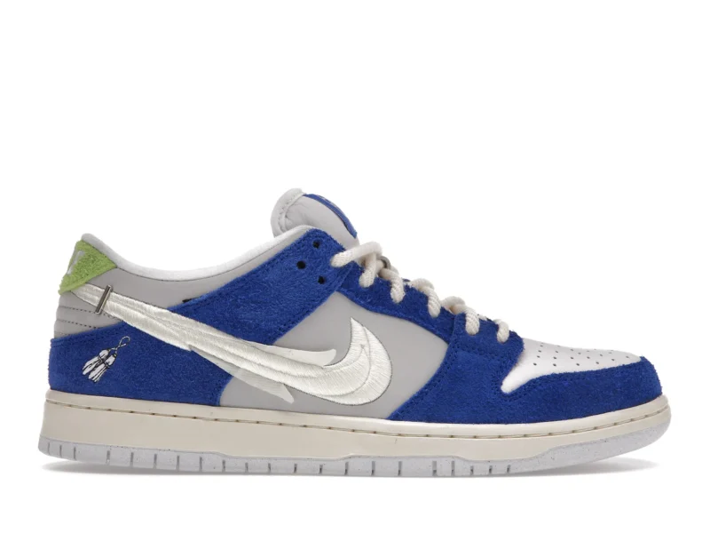 SB Dunk Low Pro Fly Streetwear "Gardenia"