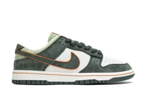 SB Dunk Low x Otomo Katsuhiro "Sail Green"