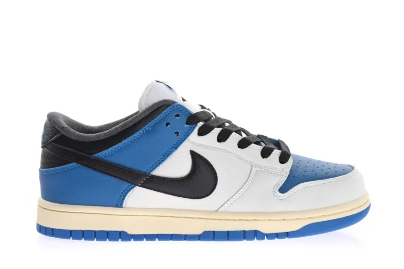 Dunk Fragment x Travis Scott
